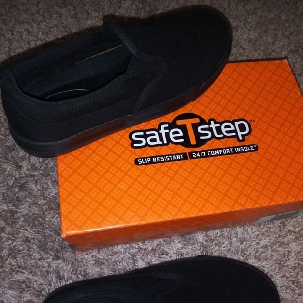 Safe t step non slip shoes